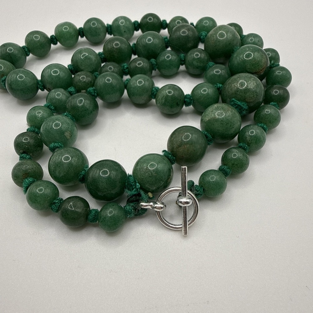 Green Jade Beaded Necklace Genuine Jewelry 26" Knotted‎ Silver Clasp Vintage